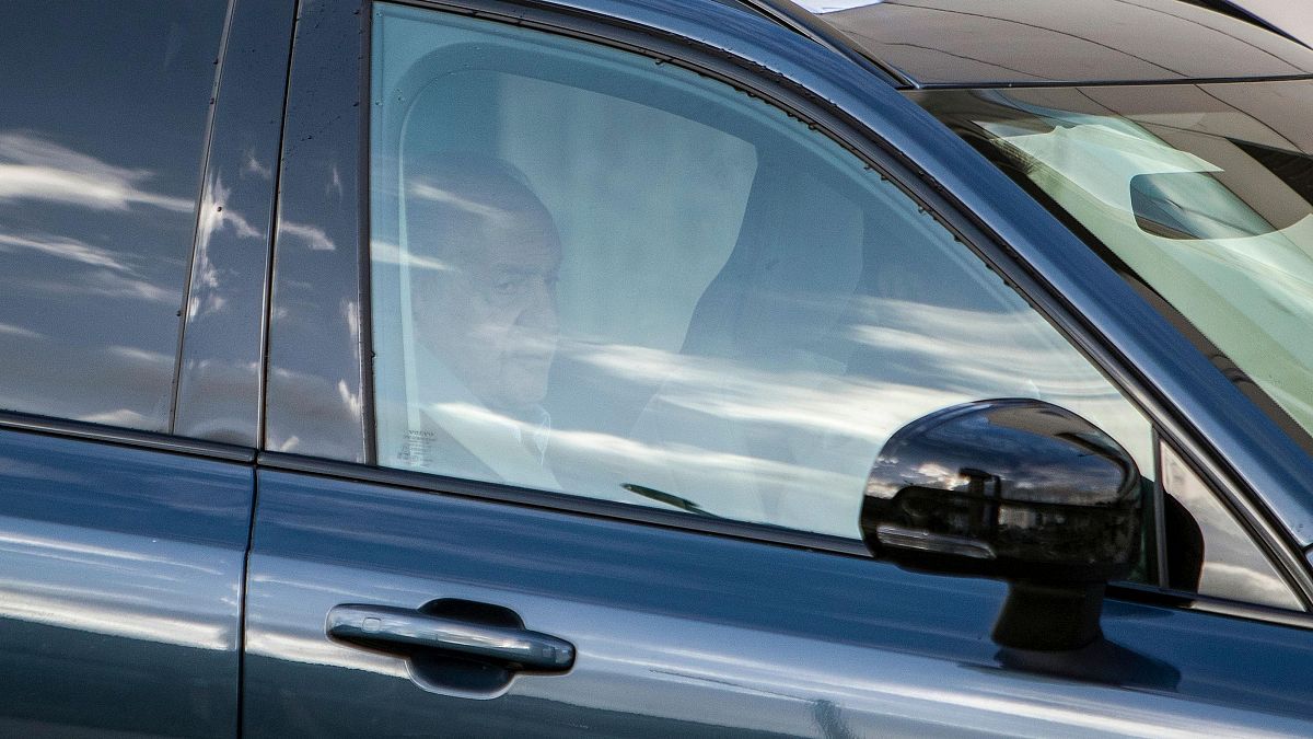 El rey Juan Carlos abandona Galicia