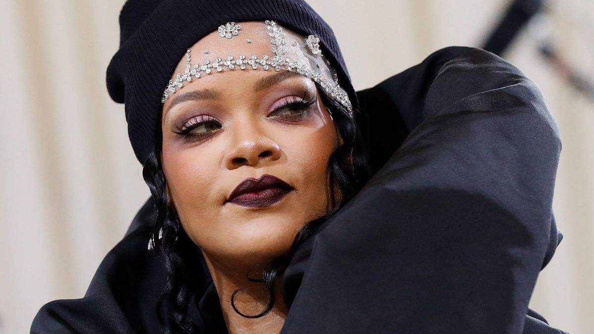 Rihanna, de Balenciaga en la gala del MET de 2021