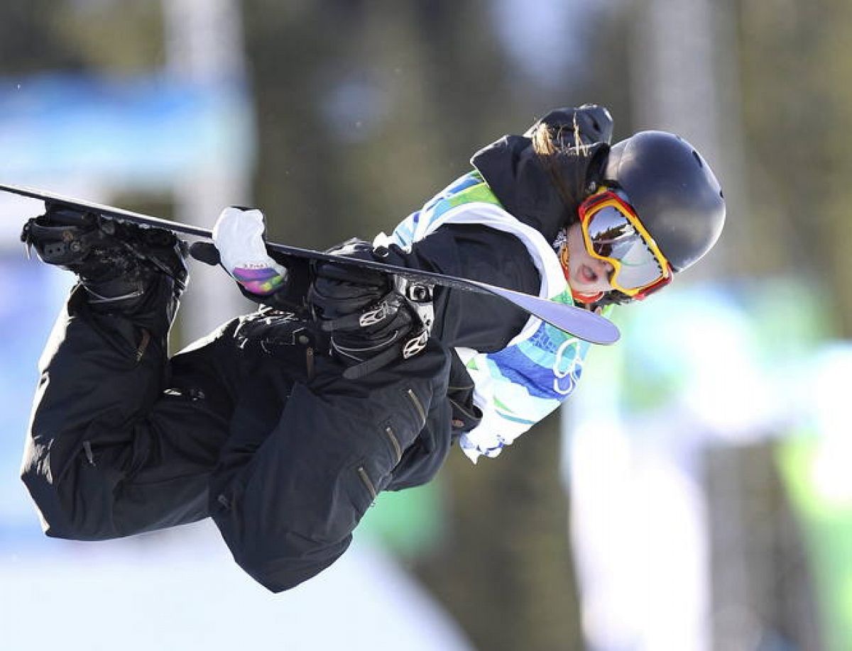 SNOWBOARD