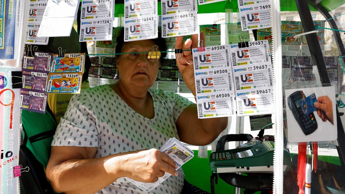 Una vendedora de la ONCE