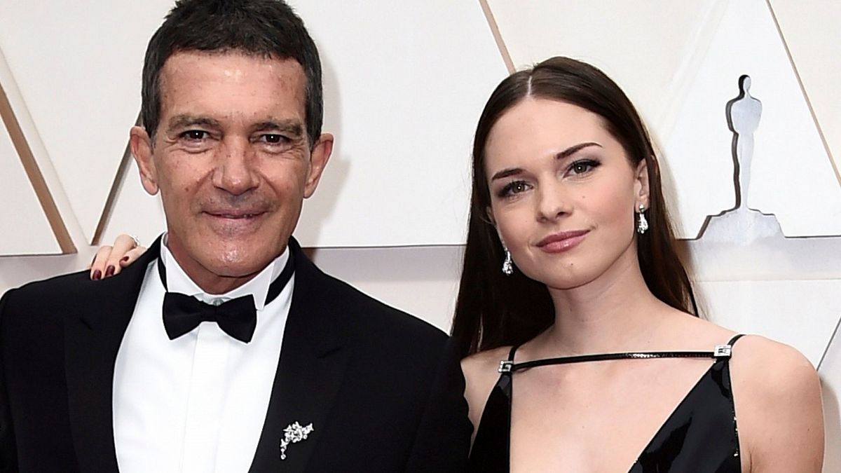 Antonio Banderas ficha a su hija Stella para su musical