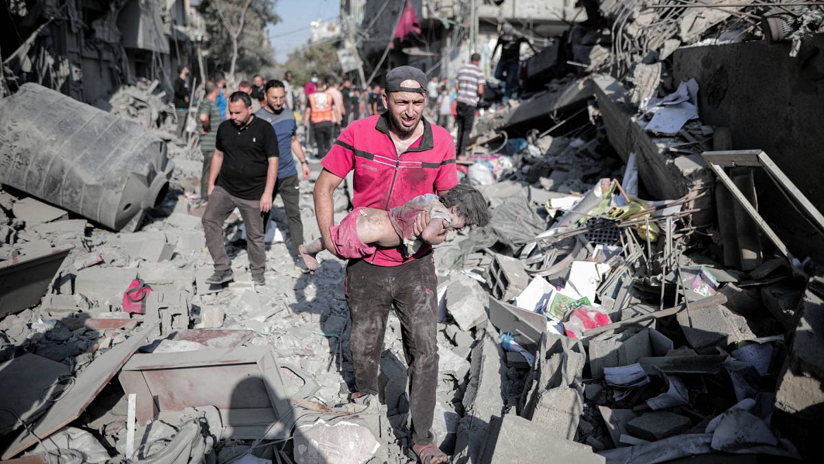 Continúan los bombardeos y combates un mes después de iniciarse la guerra  entre Israel y Hamás