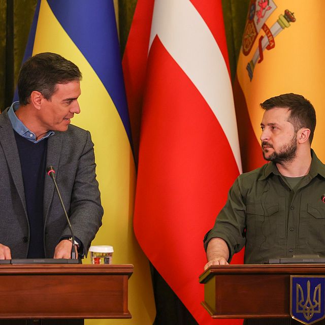 RNE en Kiev | Sánchez duplica el envío de material militar