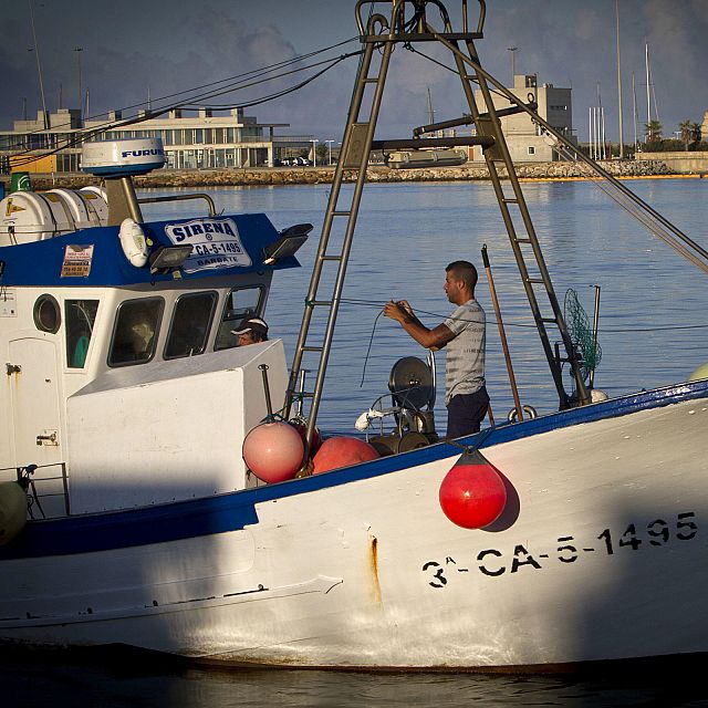 La pesca artesanal internacional se da cita en Cádiz