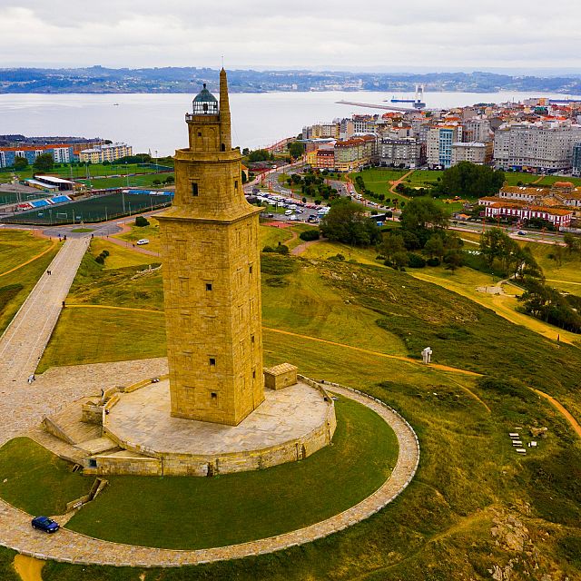 A Coruña, hospitalidad bimilenaria