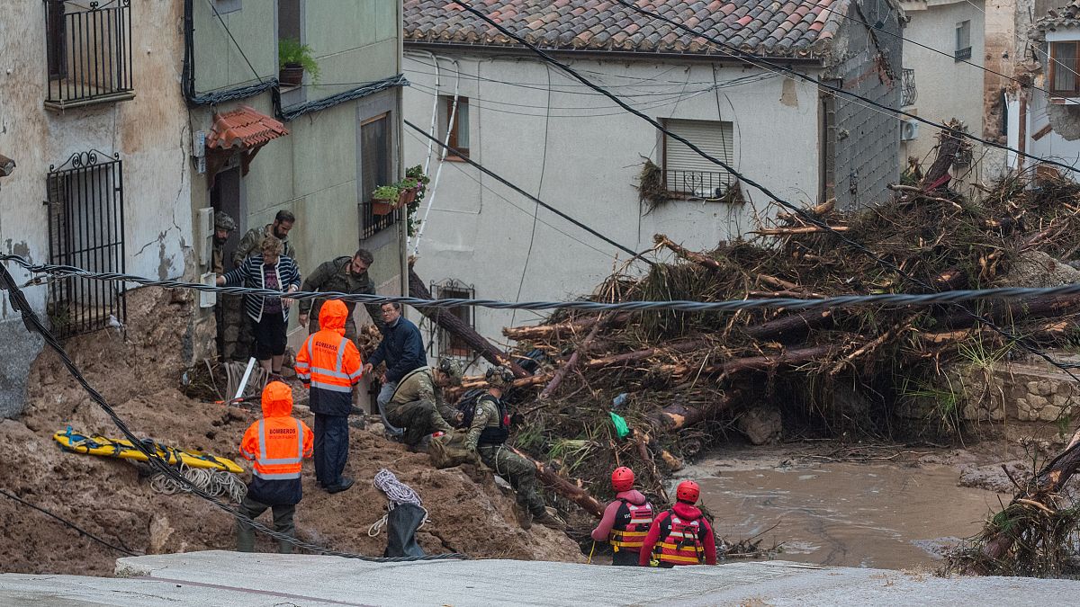 La Aemet avisa de cuánto va a durar la DANA que está sufriendo España y hacia dónde se dirige 8 Merca2.es Avisos de alerta por lluvias