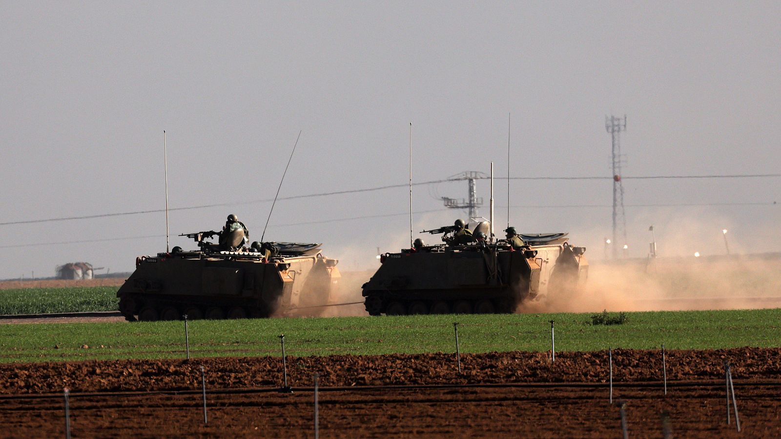 El Ejército israelí patrulla la parte sur de la frontera con la Franja de Gaza