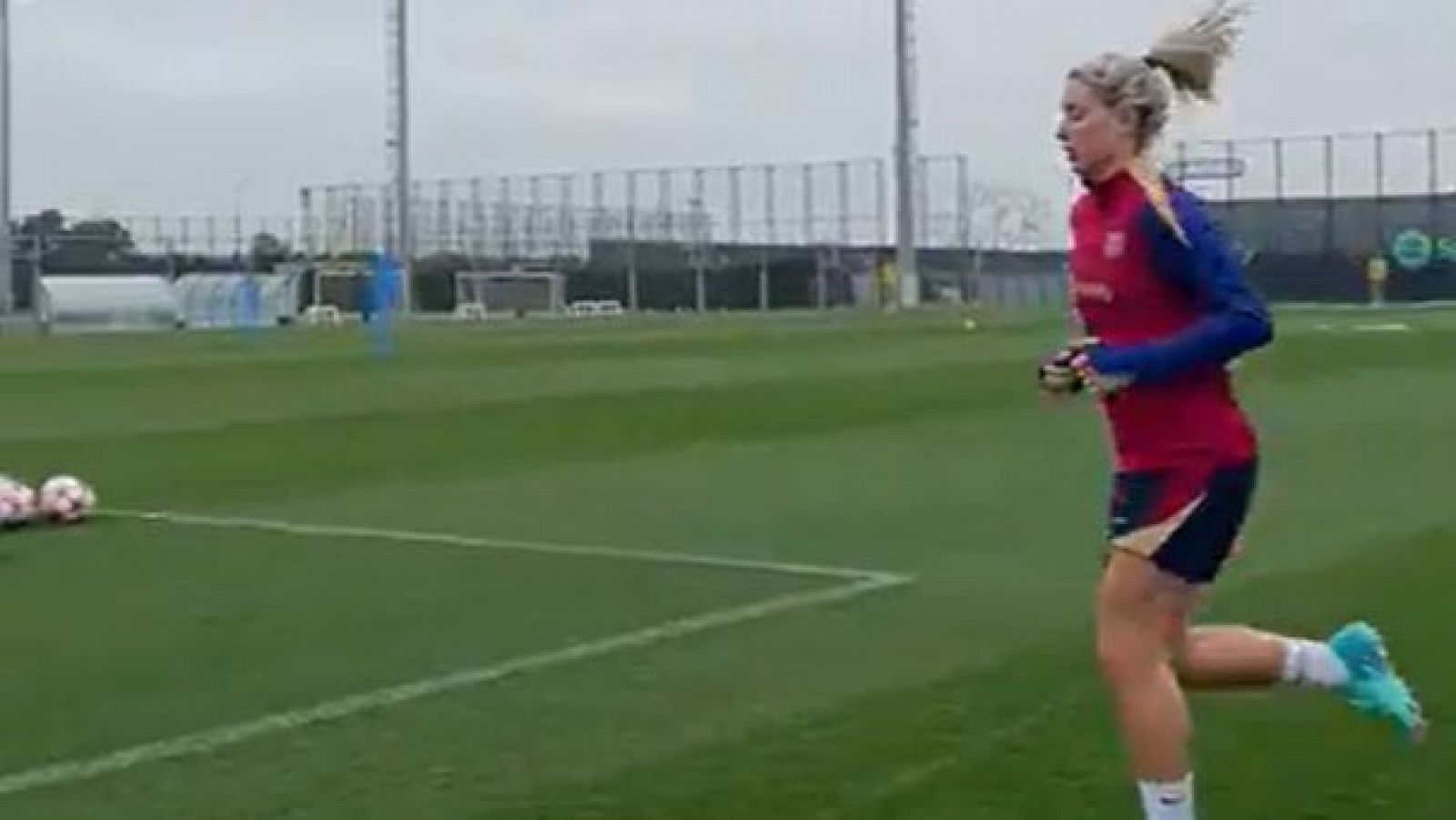 Alexia Putellas vuelve a entrenar con el Barça