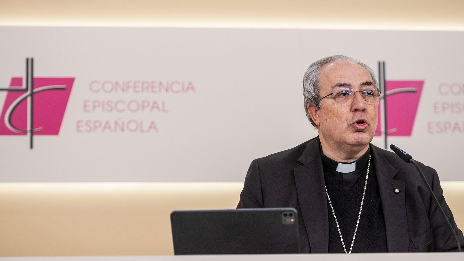 El secretario general de la Conferencia Episcopal Española, Francisco César García Magán