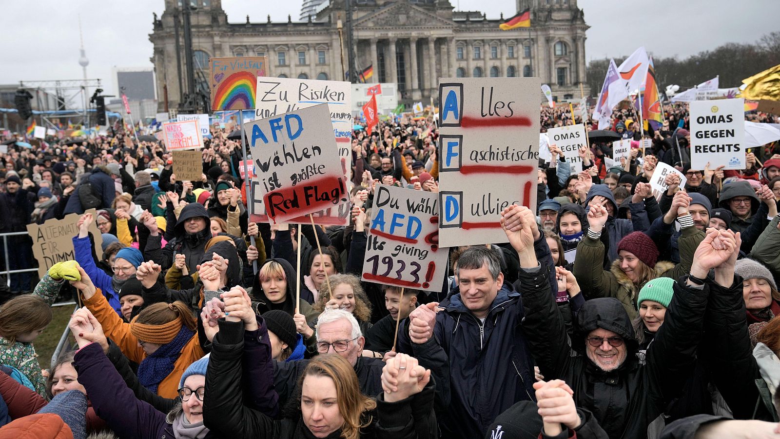 Masiva protesta contra la ultraderecha en Berlín