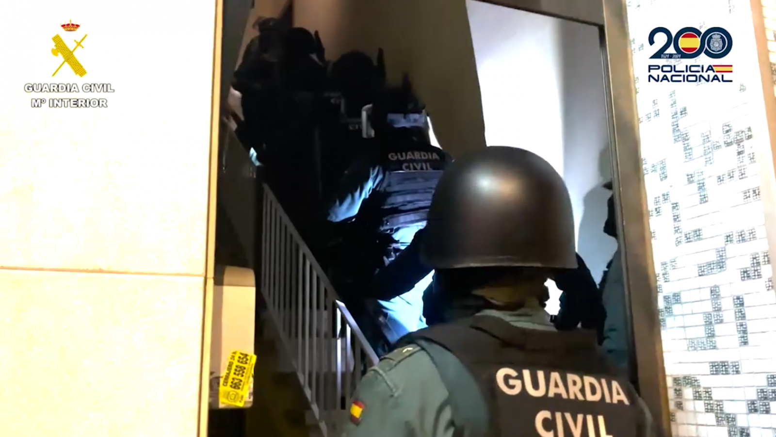 La Guardia Civil irrumpe en uno de los pisos prostíbulos