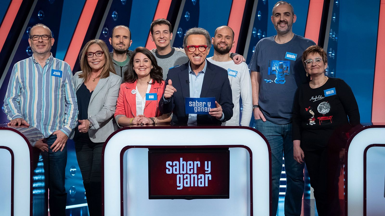 Los 'Magníficos' de 'Saber y ganar' junto a Jordi Hurtado