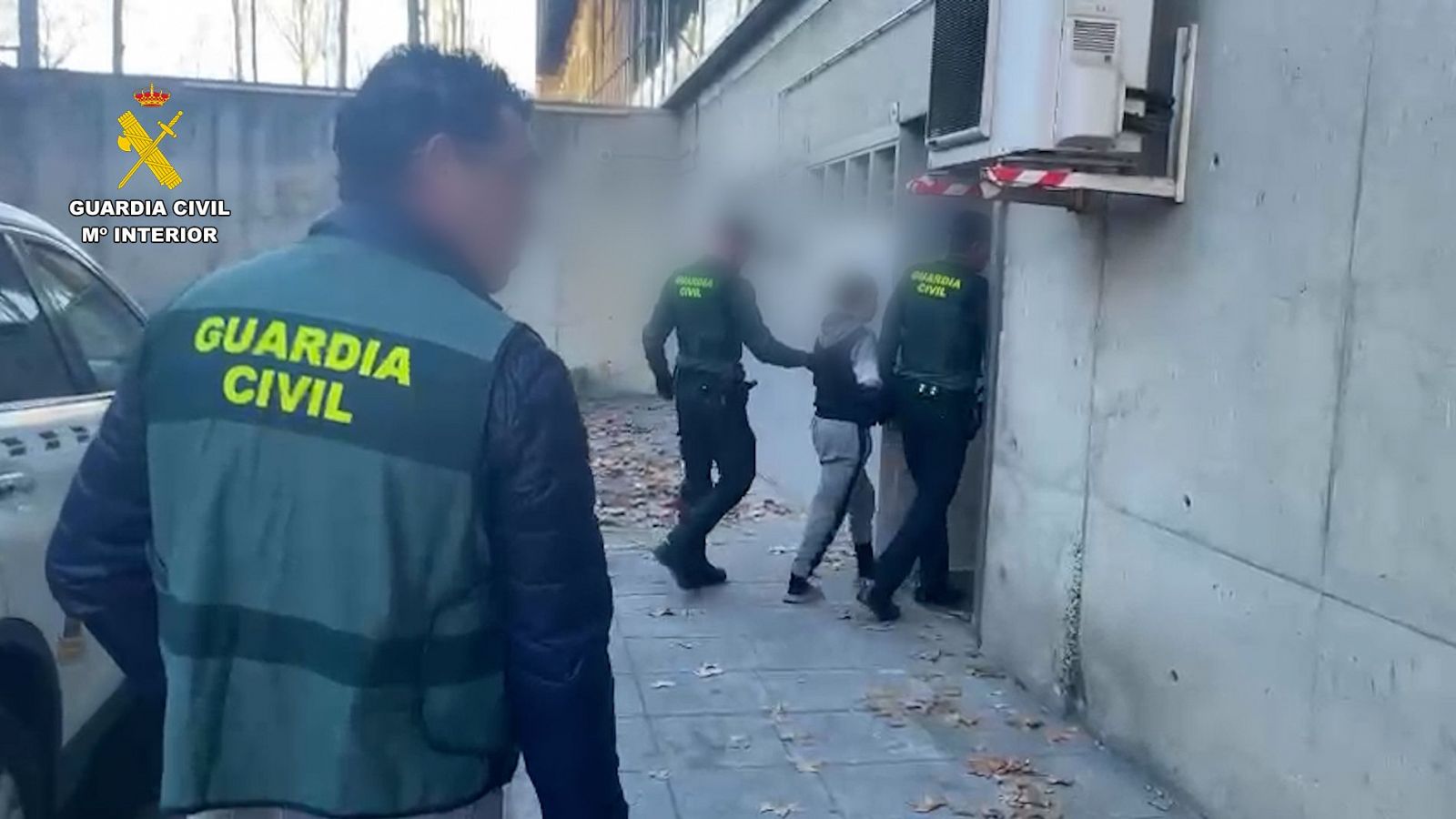 La Guardia Civil detiene a un hombre y una mujer que iban a obligar a una menor a casarse
