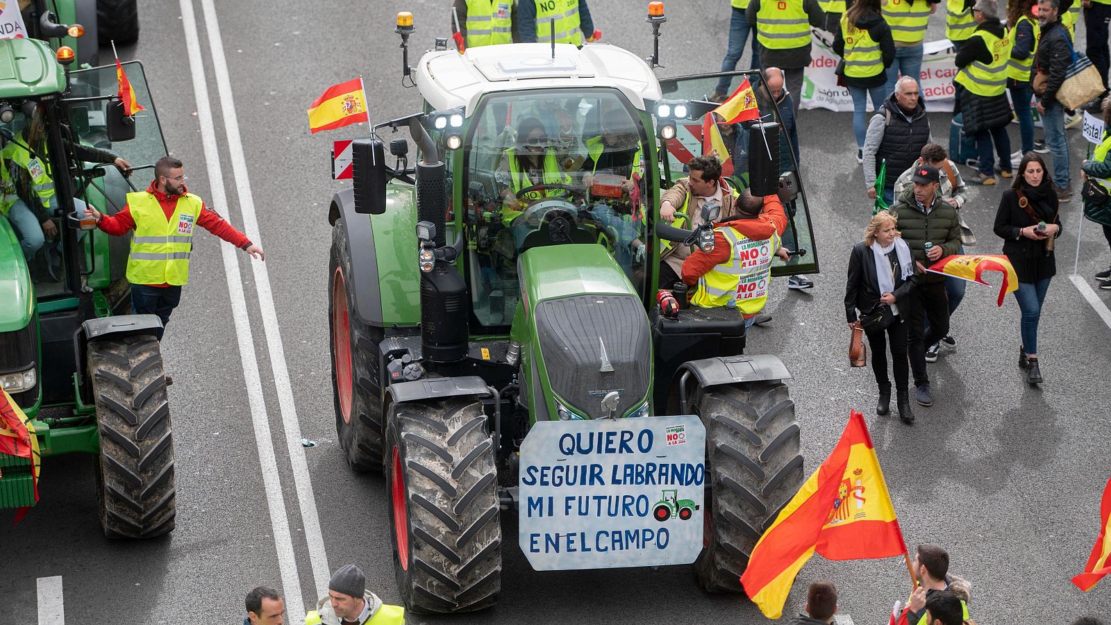 Huelga de tractores: Los jóvenes agricultores claman por un futuro en el campo