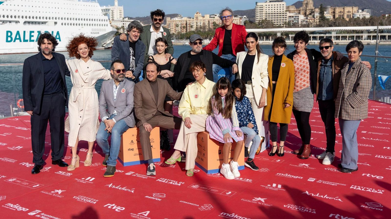 El equipo de 'La casa' posa en el Festival de Cine de Málaga
