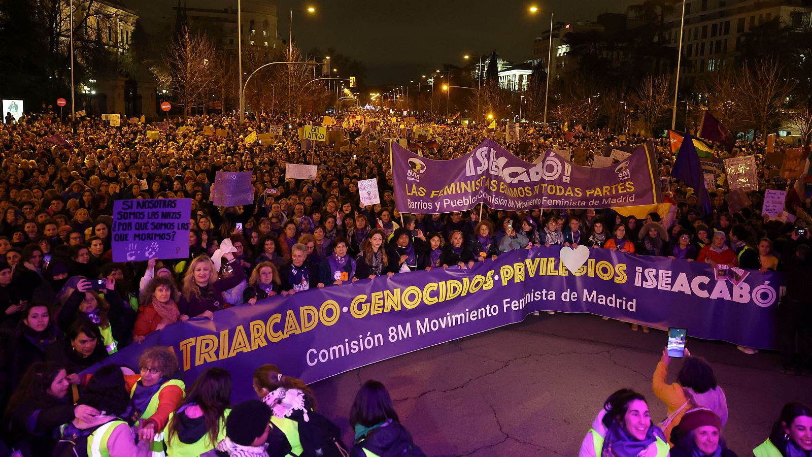 Casi 40 marchas llenan las calles en toda España por el 8M