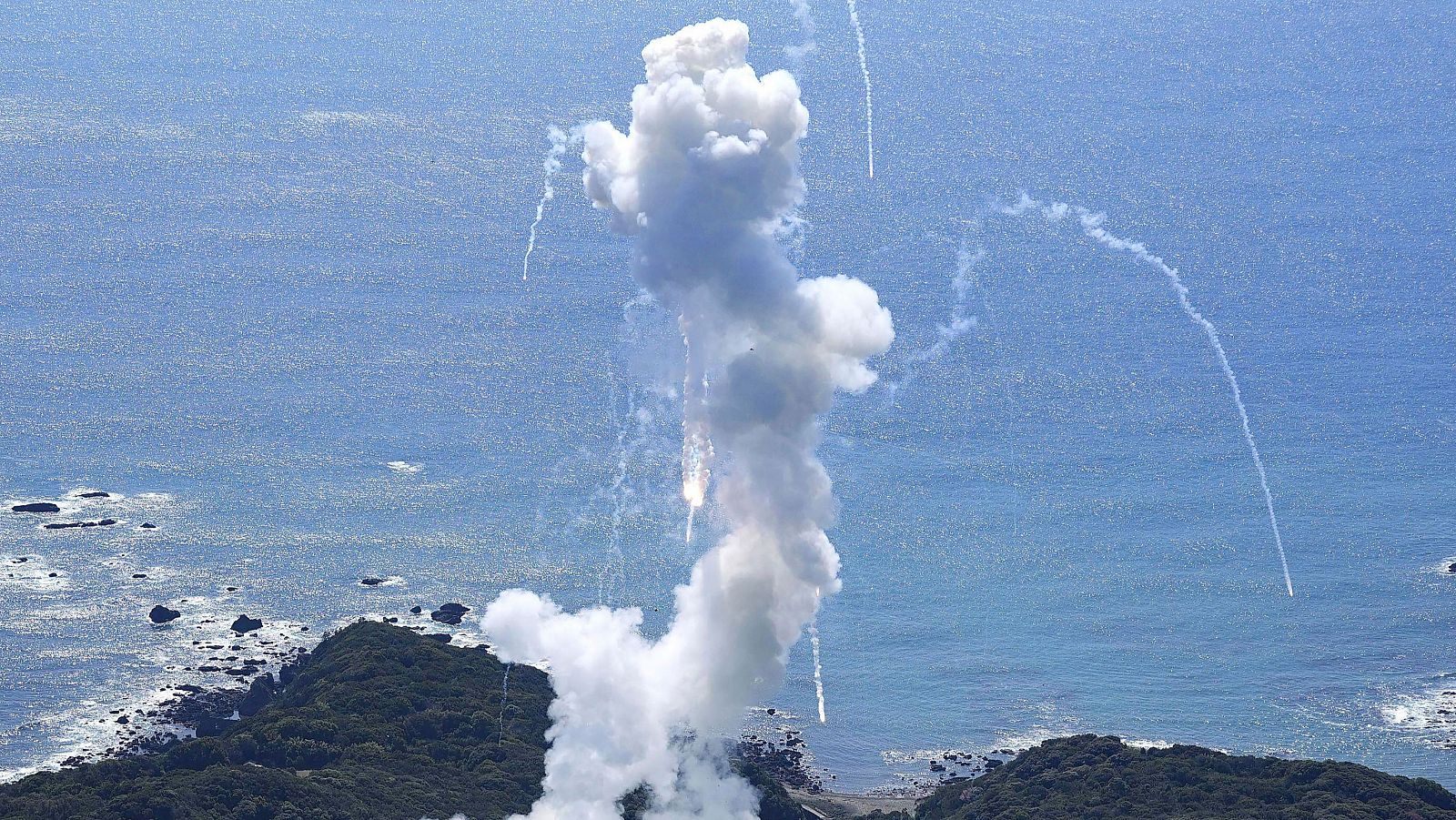 Explosión del cohete Kairos en Kushimoto, Japón