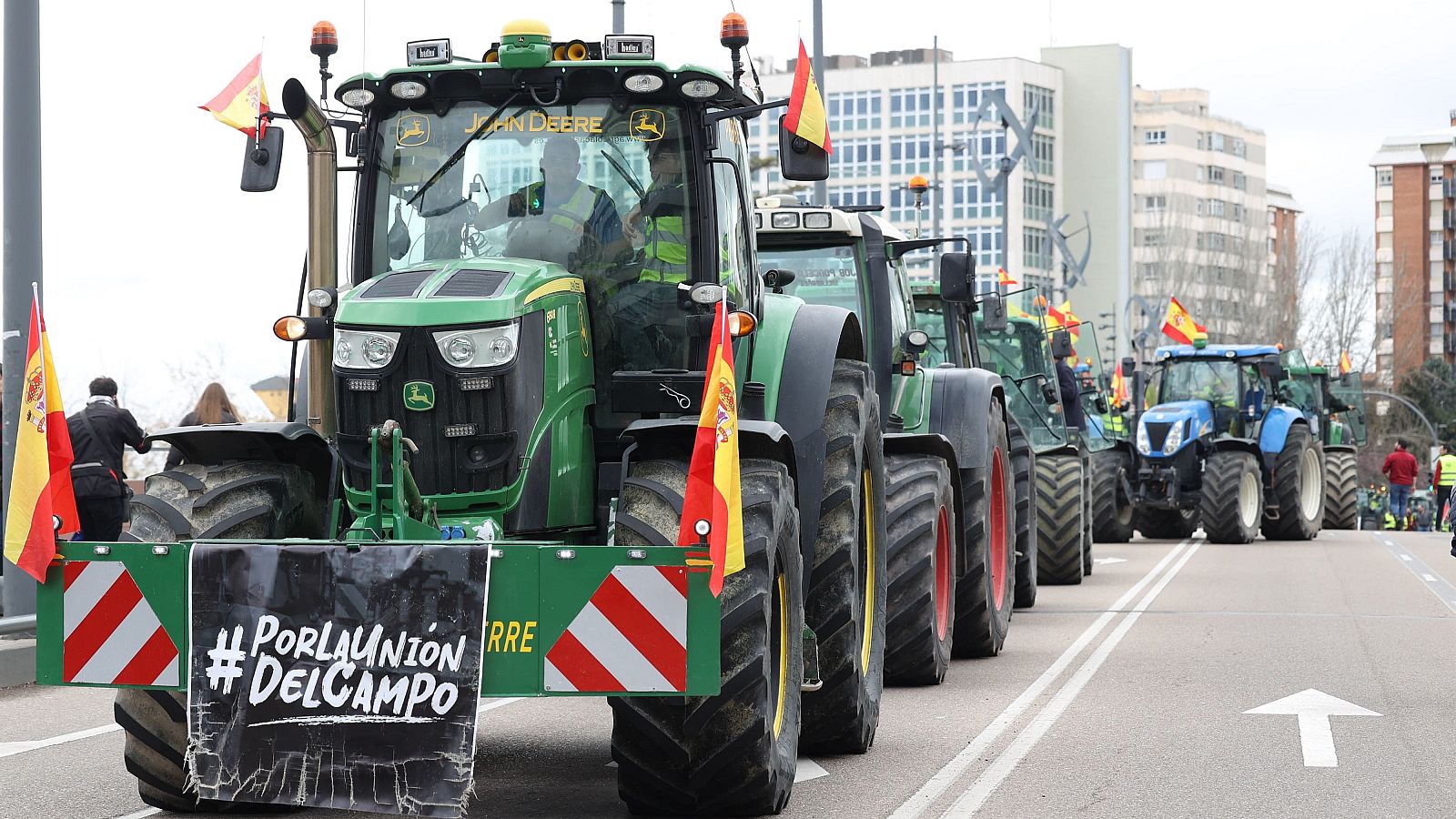 Los tractores vuelven a manifestarse por el centro de Madrid