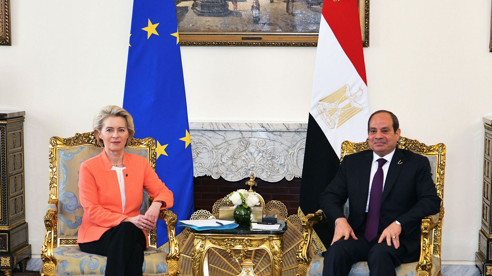 La UE y Egipto firman un acuerdo con la lucha contra la migración irregular como uno de sus objetivos