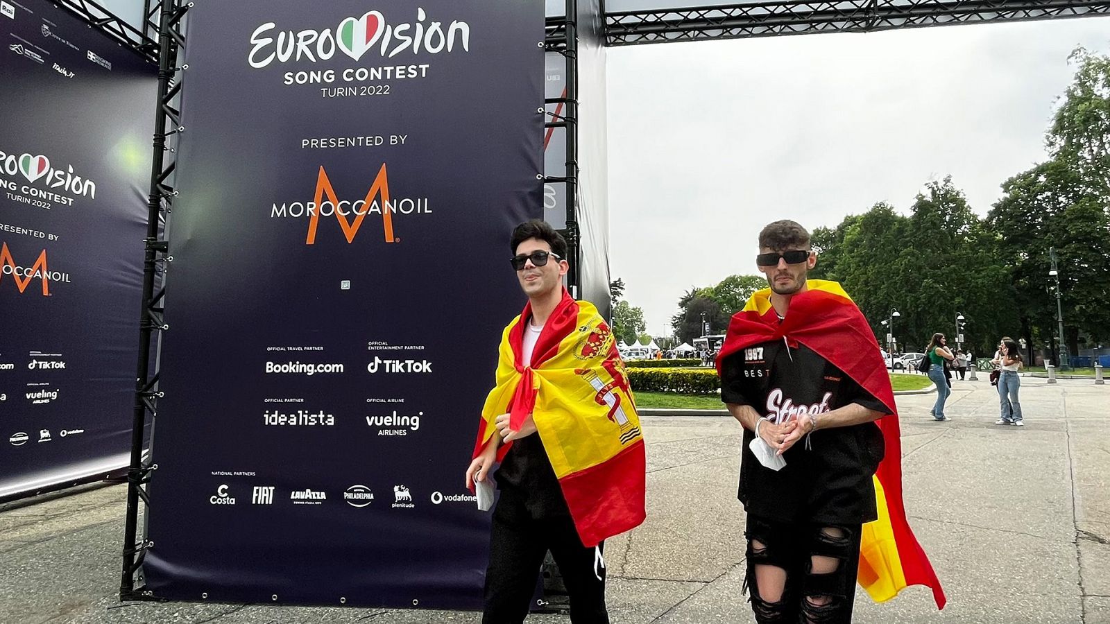 Eurofans españoles en Eurovisión 2022 (EFE - Gonzalo Sánchez)