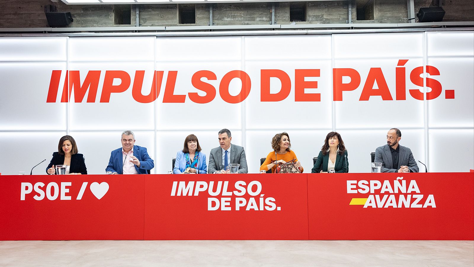 El PSOE niega que negocie un referéndum en Cataluña