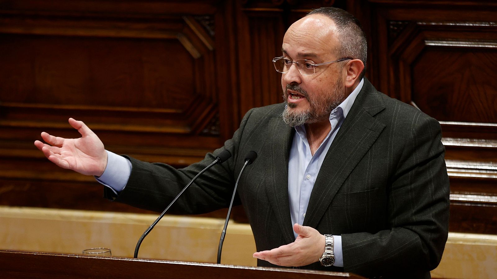 El diputado del PPC Alejandro Fernández, en un debate en el Parlamento de Cataluña