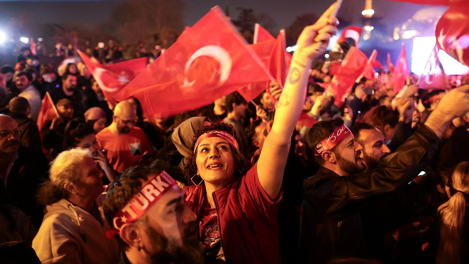 La oposición socialdemócrata se proclama vencedora en las municipales en Turquía
