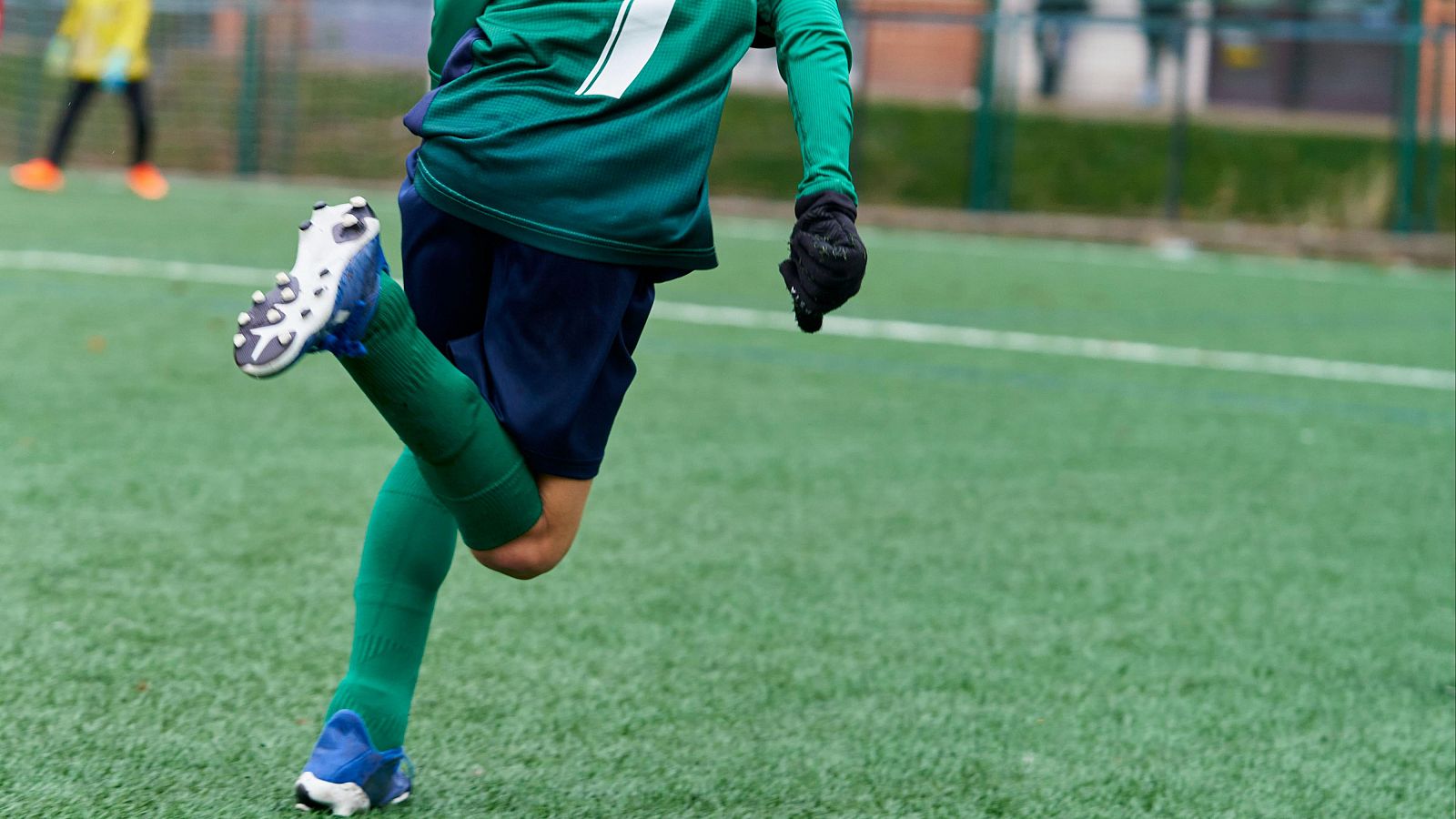Cancelan un campus de fútbol en Valencia tras la muerte de un niño de 11 años por meningitis
