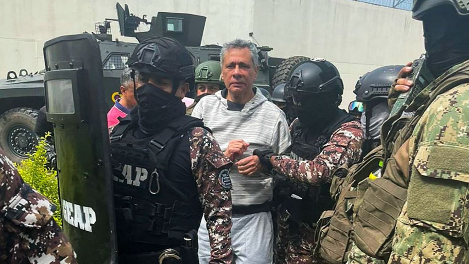 El exvicepresidente Jorge Glas en el momento de su arresto
