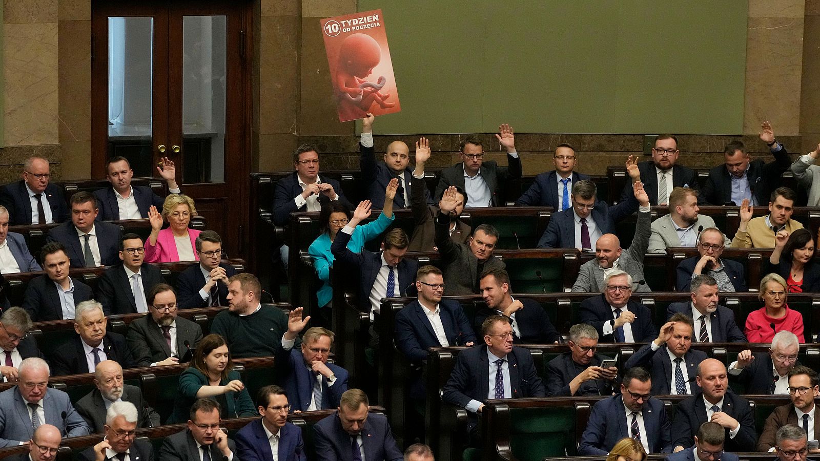 El partido conservador durante la votación de la ley del aborto en el Parlamento de Polonia