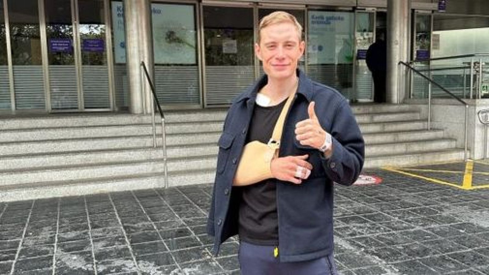 El ciclista y líder del equipo Team Visma, Jonas Vingegaard, recibió el alta hospitalaria