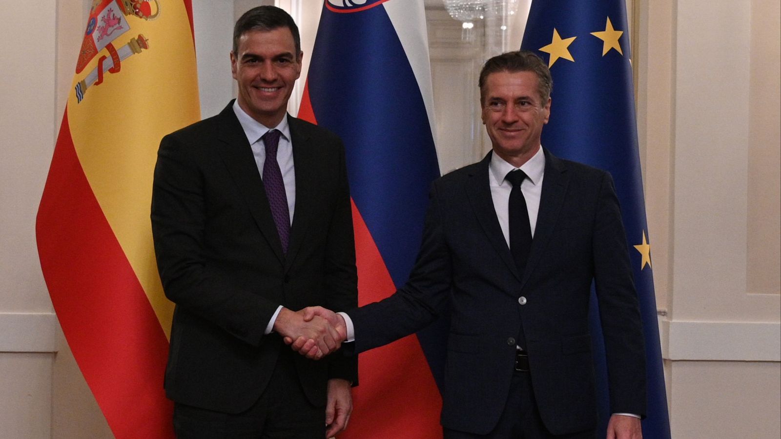 El presidente del Gobierno, Pedro Sánchez, y el primer ministro de Eslovenia, Robert Golob