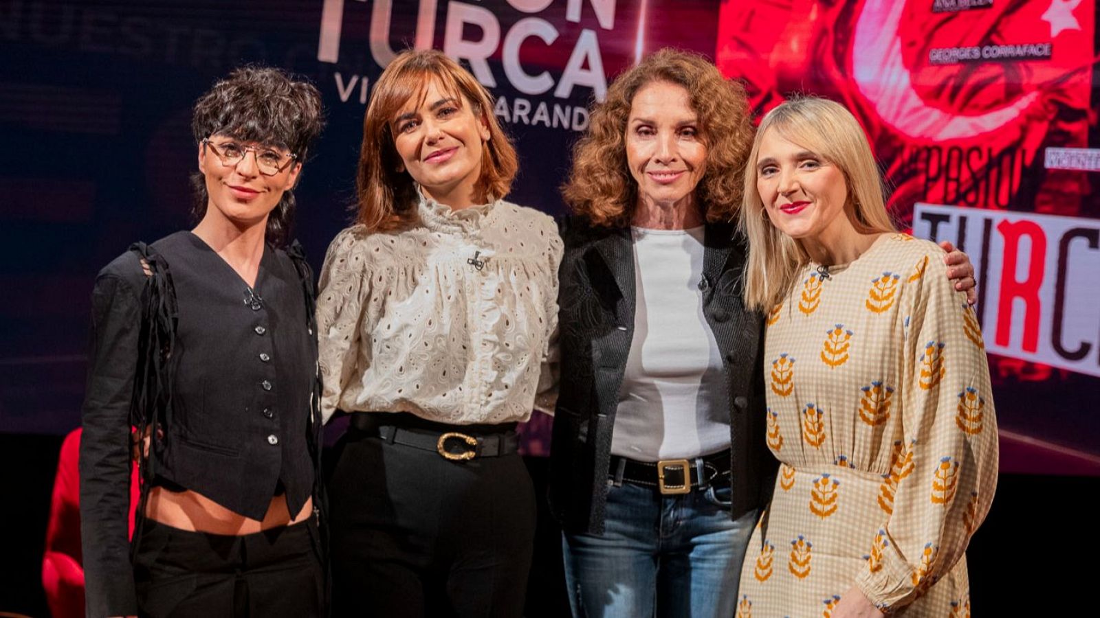 Elena S. Sánchez, con Nata Moreno, Ana Belén y Desiree de Fez en HNC