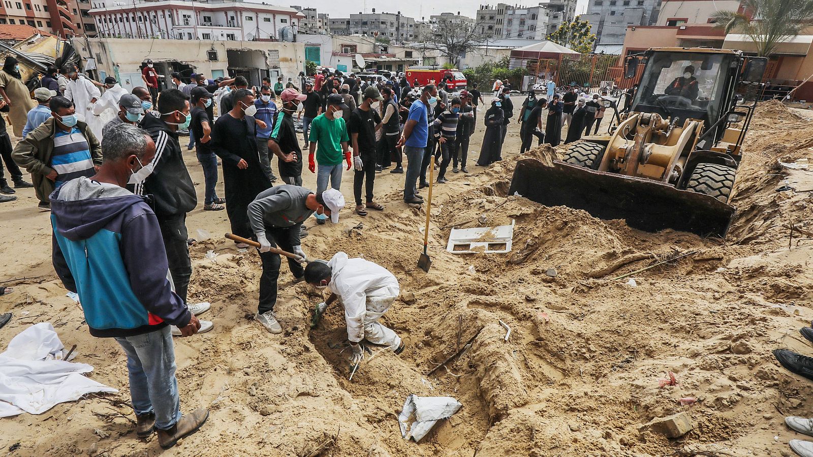 Guerra de Israel en Gaza, en directo: buscan víctimas enterradas en el hospital Naser de Jan Yunis