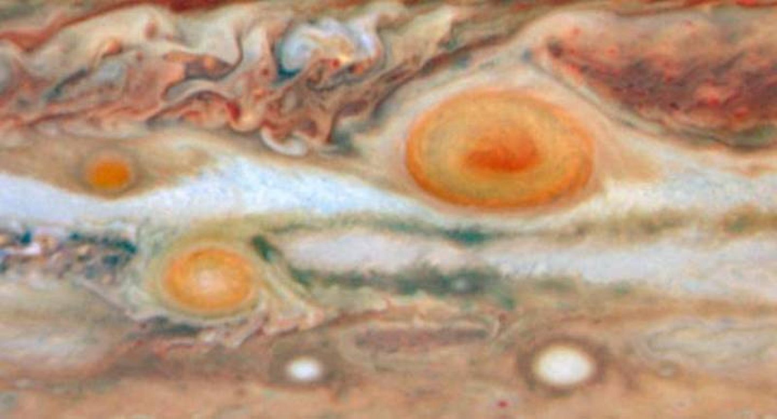 La nueva 'mancha' se sitúa en el hemisferio sur de Júpiter, al oeste de la 'Gran Mancha Roja'