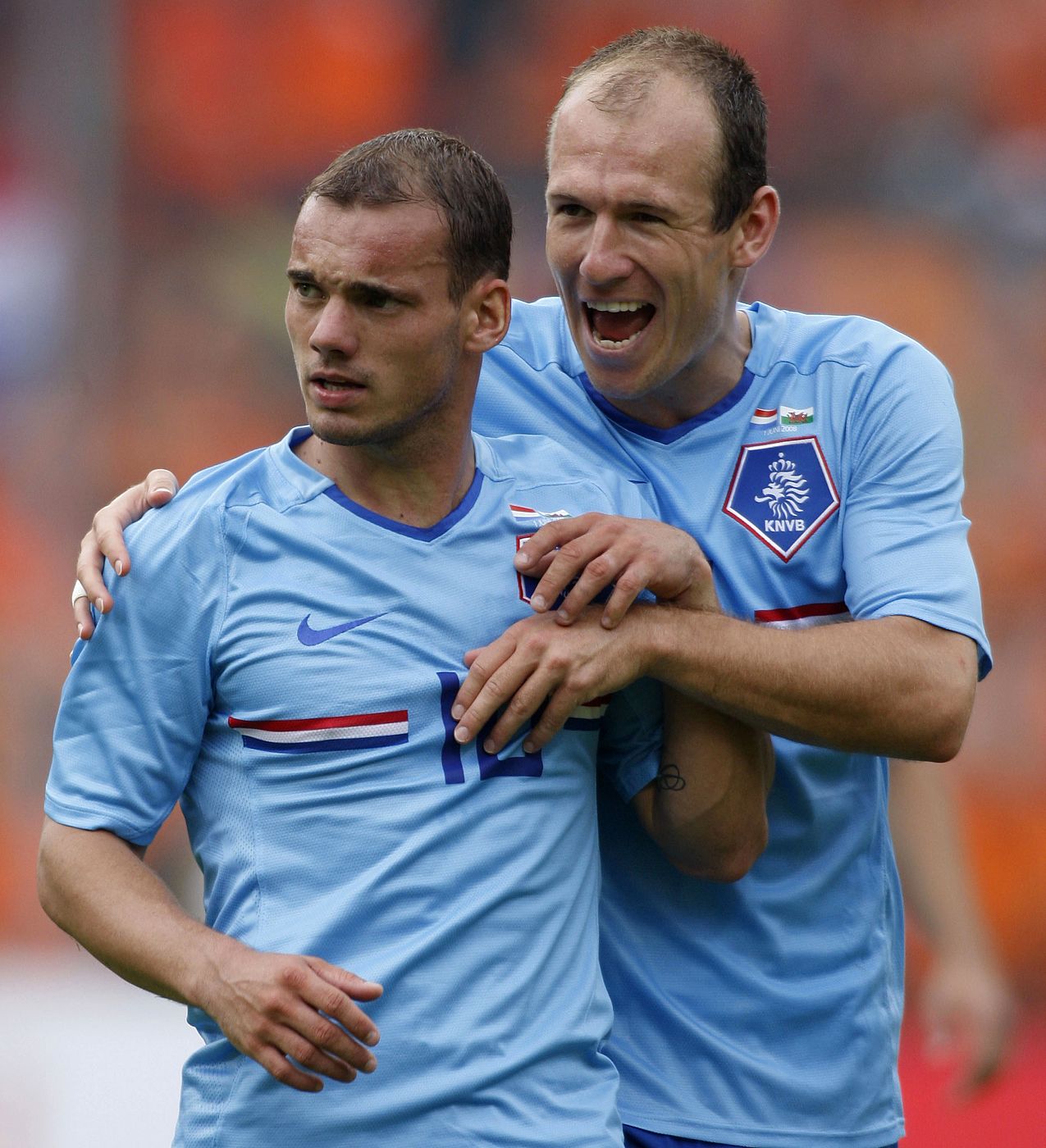 Los jugadores del Real Madrid Wesley Sneijder y Arjen Robben defenderán los colores de Holanda.