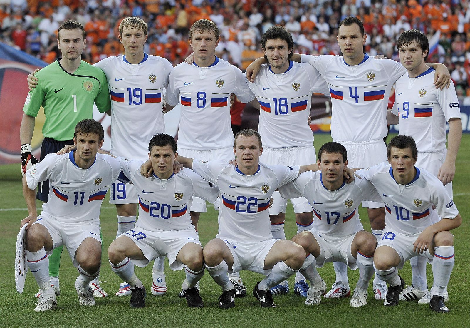 La selección rusa posa antes del Rusia - Holanda de cuartos de final de la Eurocopa.