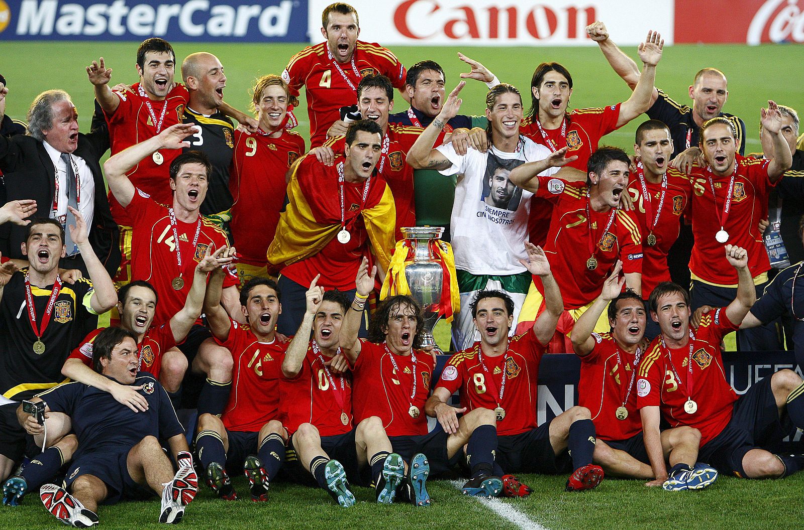España celebra el campeonato de Europa.