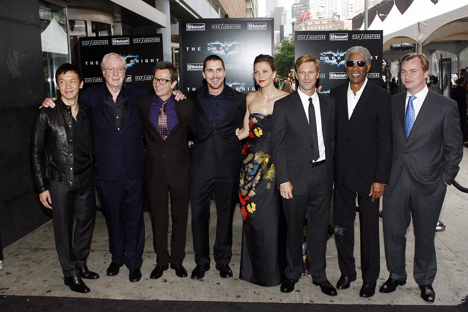 El reparto y el director de The Dark Knight ("El caballero de la noche") posan en el preestreno de la película en Nueva York.