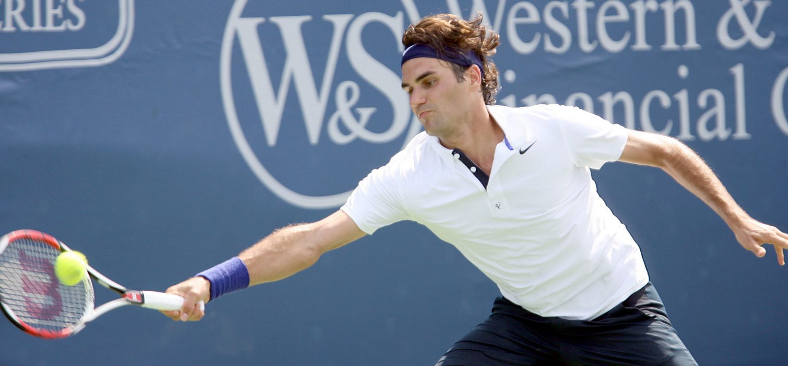 Federer sudó tinta china en su debut en el Masters Series de Cincinnati