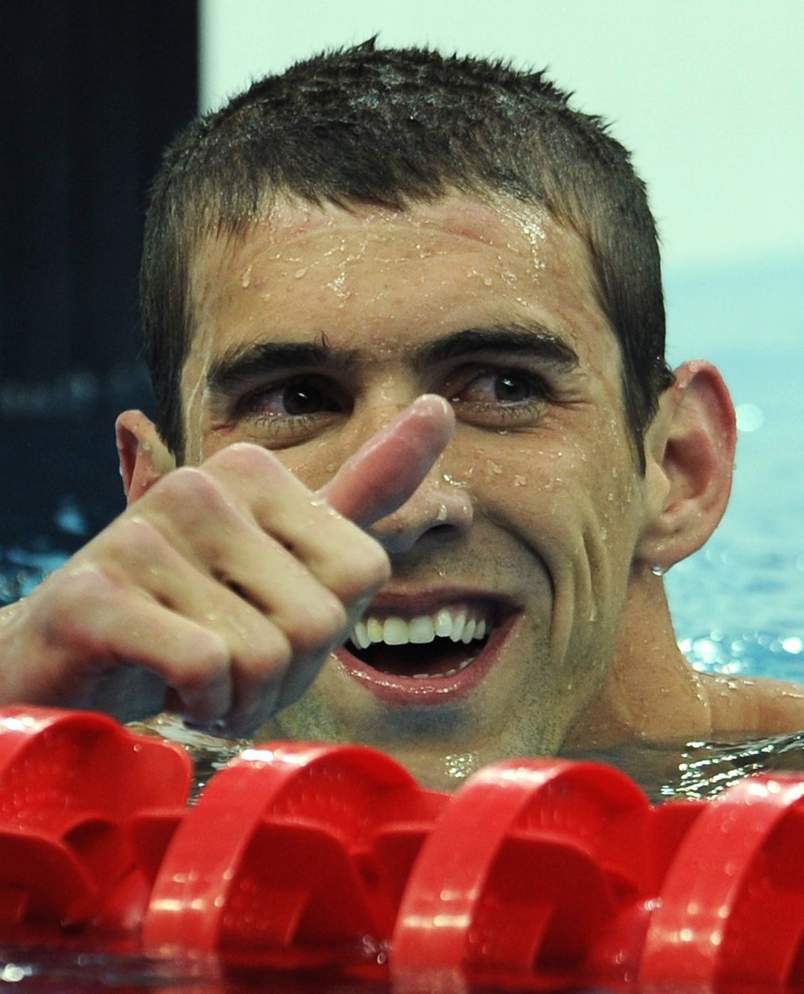 Phelps comienza con buen pie