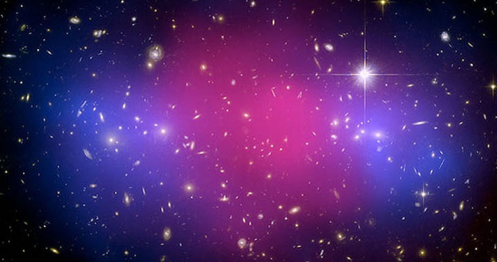Imagen obtenida por el telescopio Hubble en la que se aprecia la explosión de las galaxias.