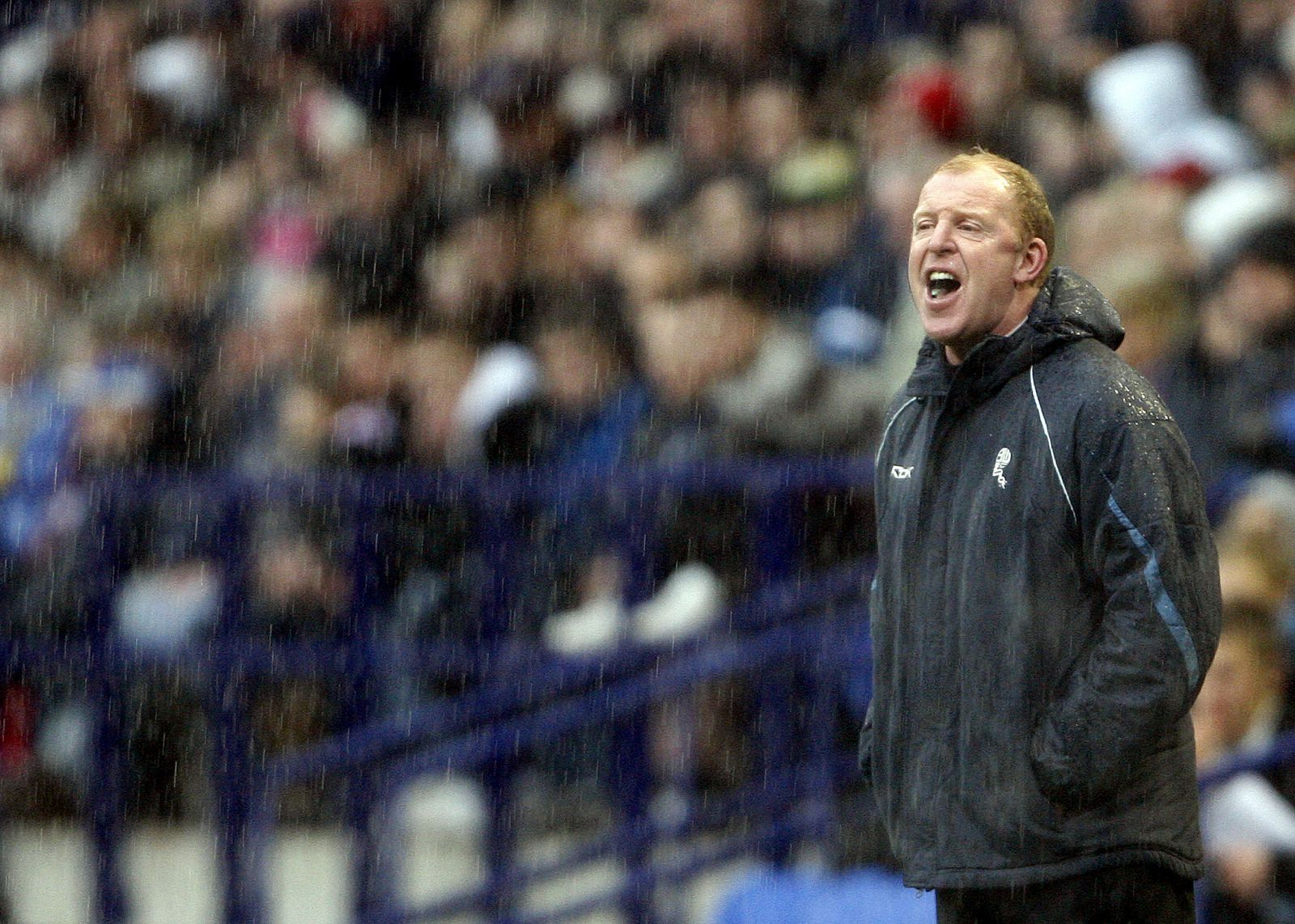 El entrenador del Bolton, Megson, durante un encuentro de la Premier.