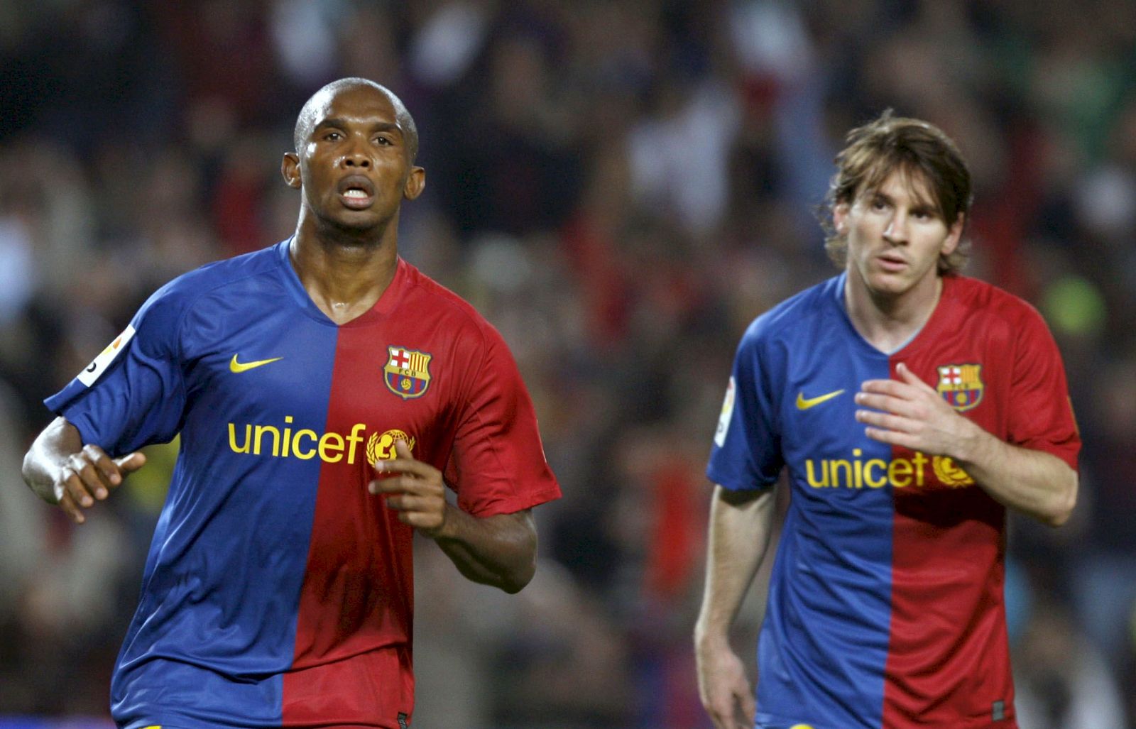 Samuel Eto'o, que aparece junto a Messi, es el máximo goleador de la Liga.