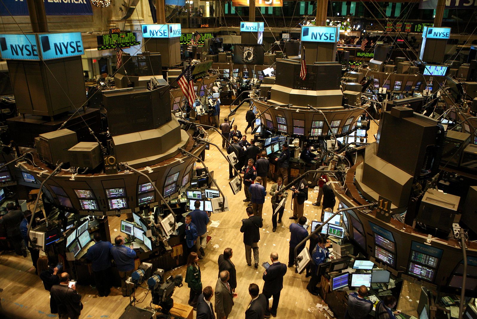 Wall Street acelera su avance