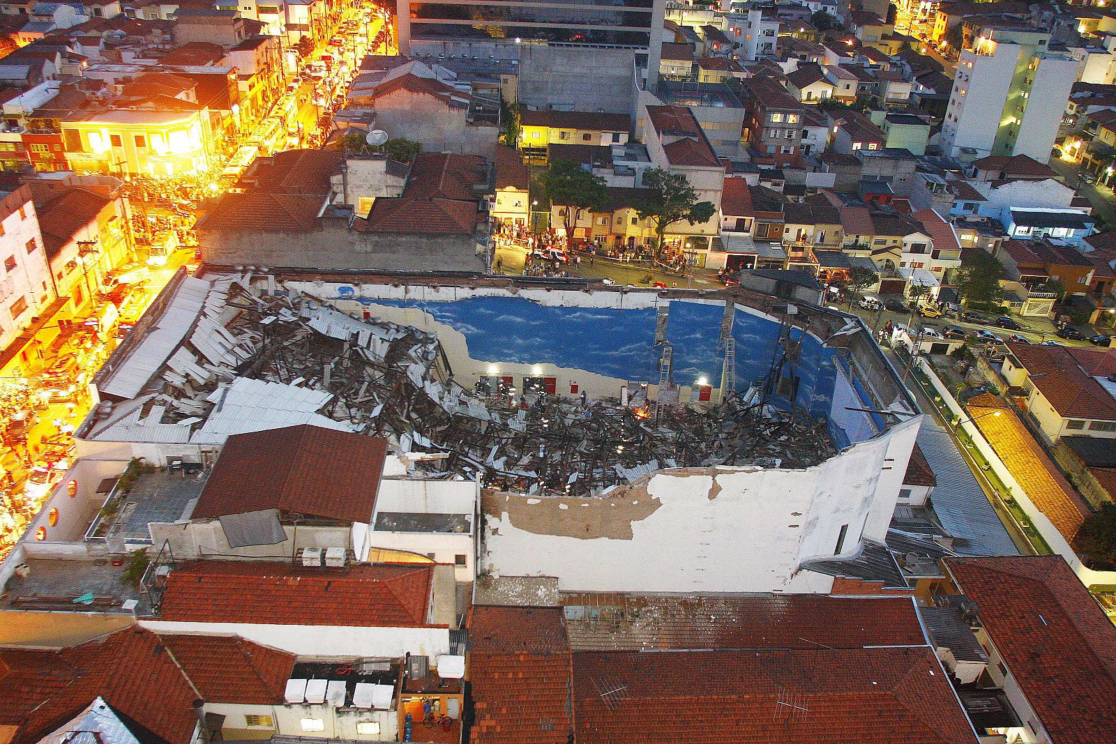 Vista de la iglesia evangélica Renacer en Cristo de Sao Paolo que se ha derrumbado.
