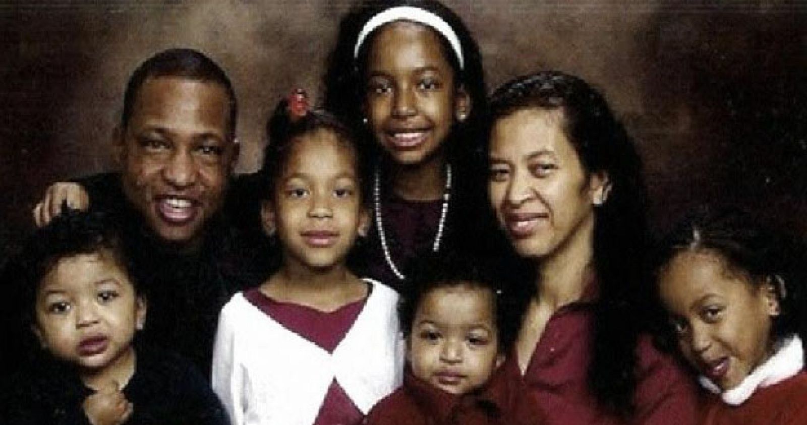 Imagen de archivo del hombre que ha matado a toda su familia, junto a su mujer y a sus cinco hijos.