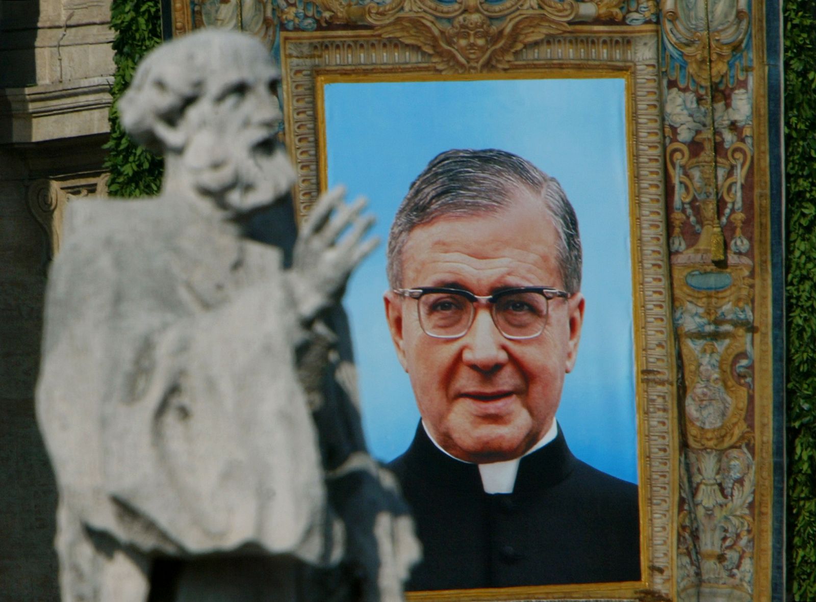 Imagen de Josemaría Escrivá de Balaguer el día de su canonización.