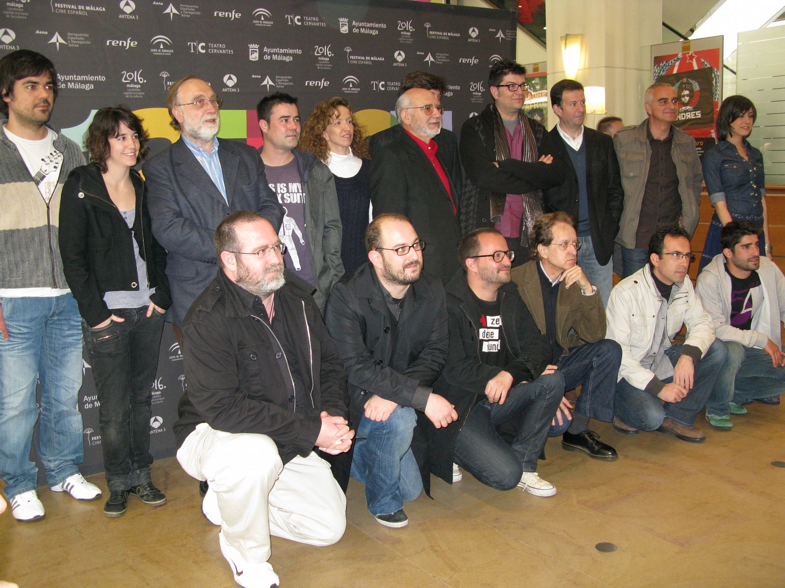 Directores y miembros de la organización del XII Festival de Málaga de Cine Español posan en su presentación en Madrid.