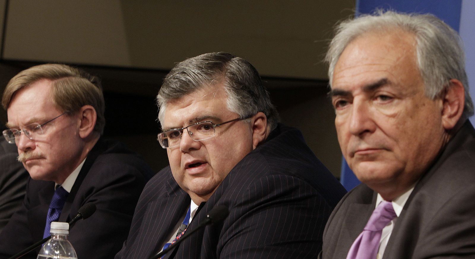 El presidente del Banco Mundial, el ministro de finanzas mexicano y el director gerente del FMI, en una rueda de prensa en Washington.